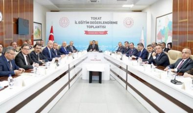 Bakan Tekin eğitimi Tokat’ta değerlendirdi