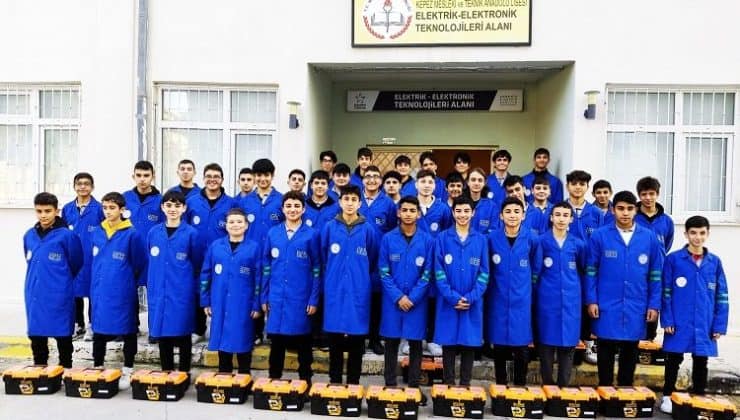 “Enerjinin Yıldızları” Projesi ile elektrik dağıtım sektörüne “yıldız” yağdı