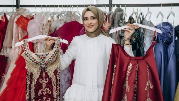 Moda tasarımcısı Özlem Değirmen büyük defileye hazırlanıyor