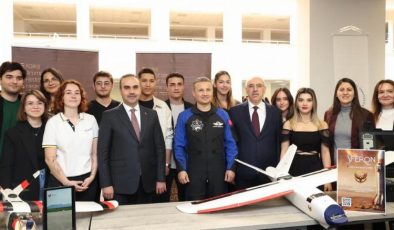 Bakan Kacır ve ilk Türk astronot Gezeravcı Dokuz Eylül’de