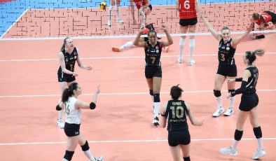 VakıfBank sezonu 3. sırada tamamladı