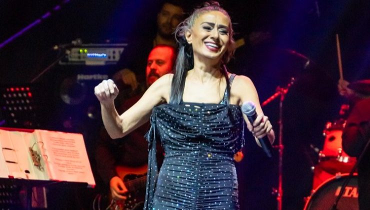 Yıldız Tilbe Türkiye’nin en eğlenceli kadın şarkıcısı